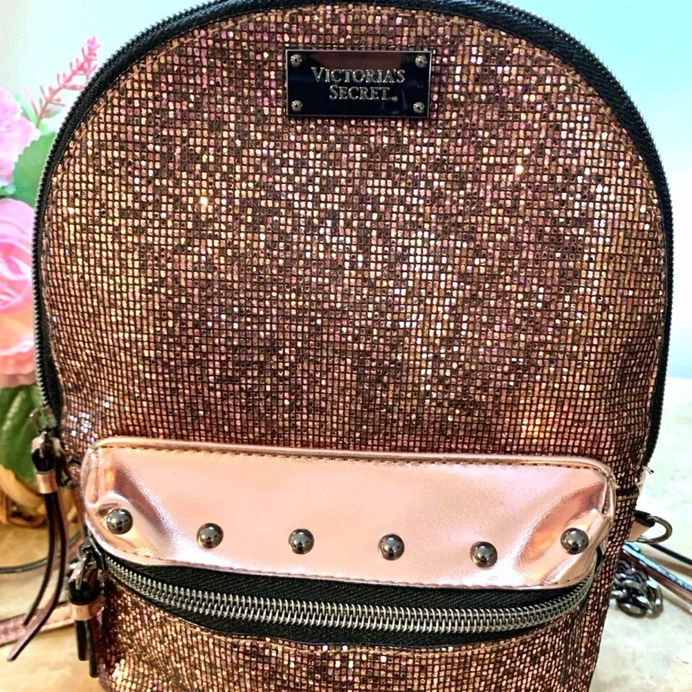 Victoria's Secret NWOT Metallic Bling Chain Small City Backpack in Rose Gold
